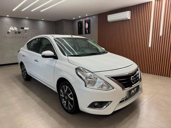 NISSAN VERSA 1.6 16V FLEXSTART UNIQUE 4P XTRONIC NISSAN VERSA 1.6 16V FLEXSTART UNIQUE 4P XTRONIC